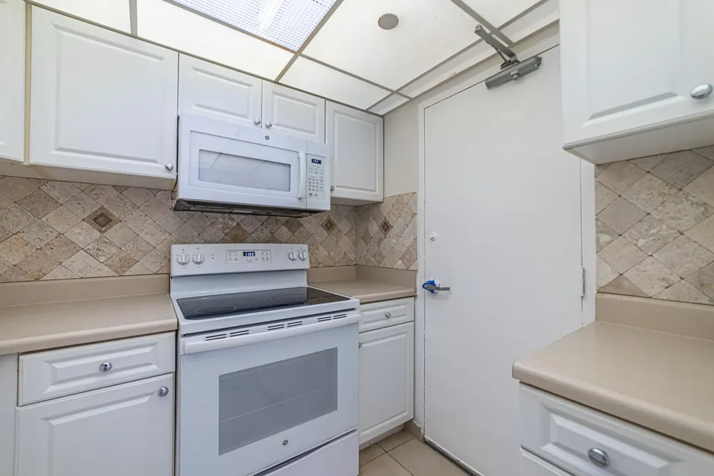 1200 West Avenue Miami Beach FL 33139