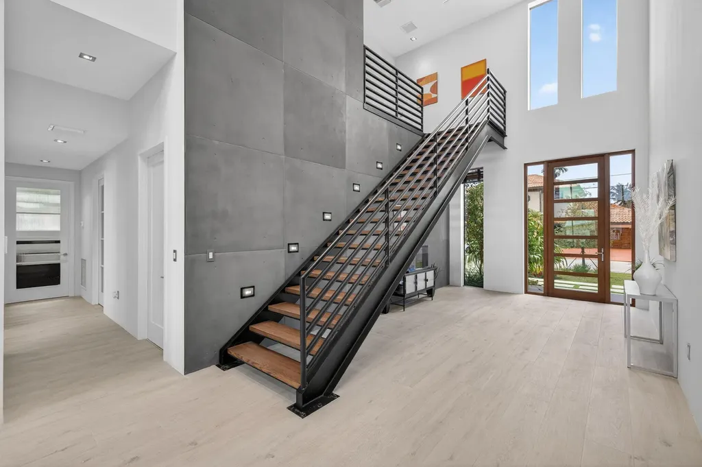 5211 NE 32nd Avenue Fort Lauderdale FL 33308