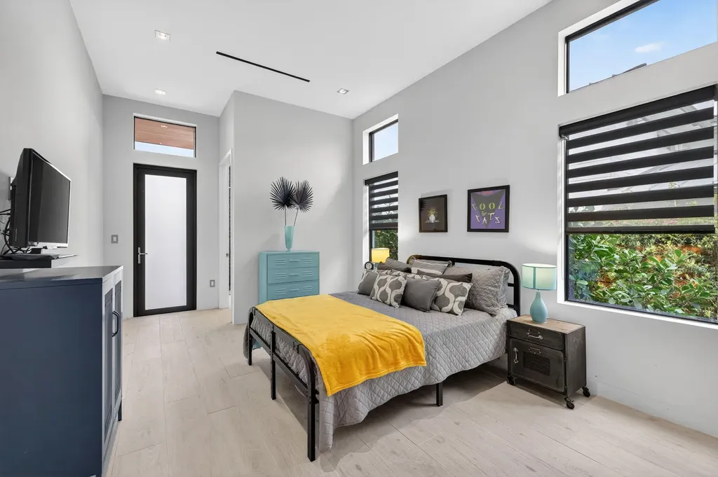 5211 NE 32nd Avenue Fort Lauderdale FL 33308