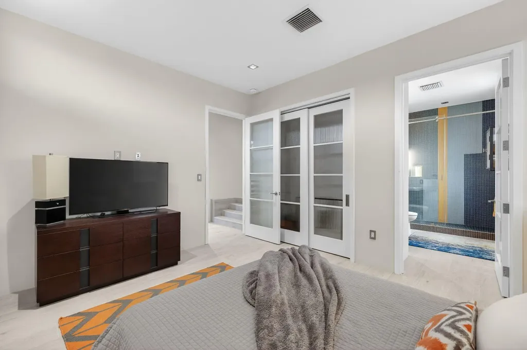 5211 NE 32nd Avenue Fort Lauderdale FL 33308