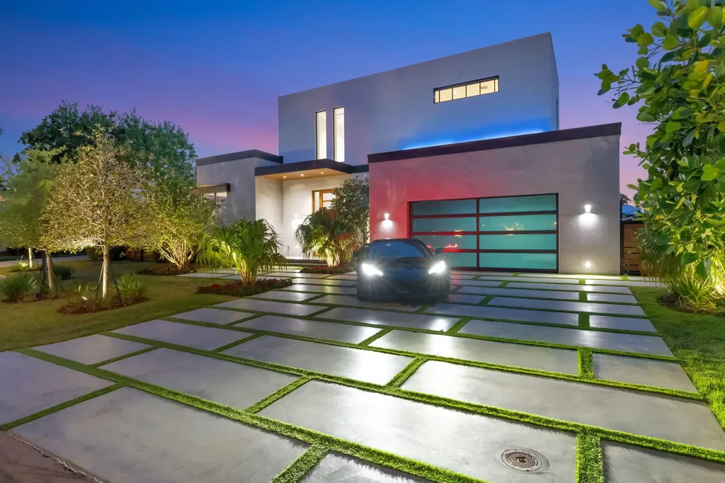 5211 NE 32nd Avenue Fort Lauderdale FL 33308