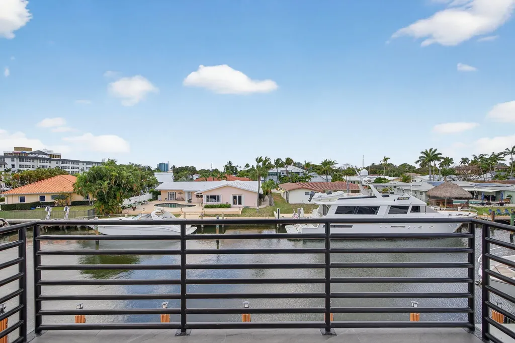 5211 NE 32nd Avenue Fort Lauderdale FL 33308