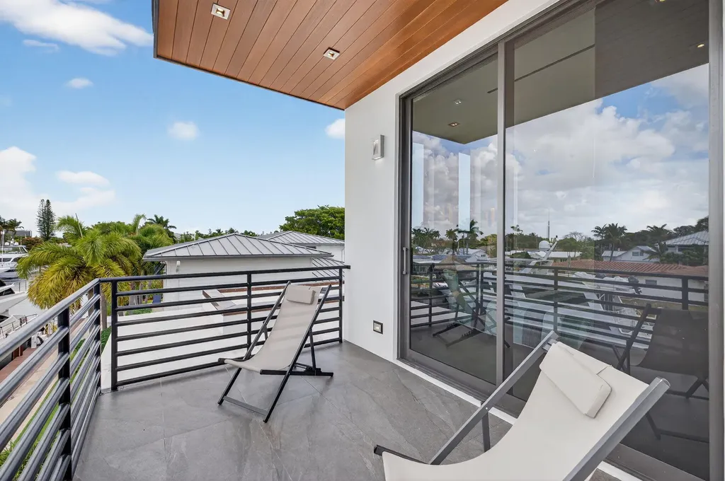 5211 NE 32nd Avenue Fort Lauderdale FL 33308