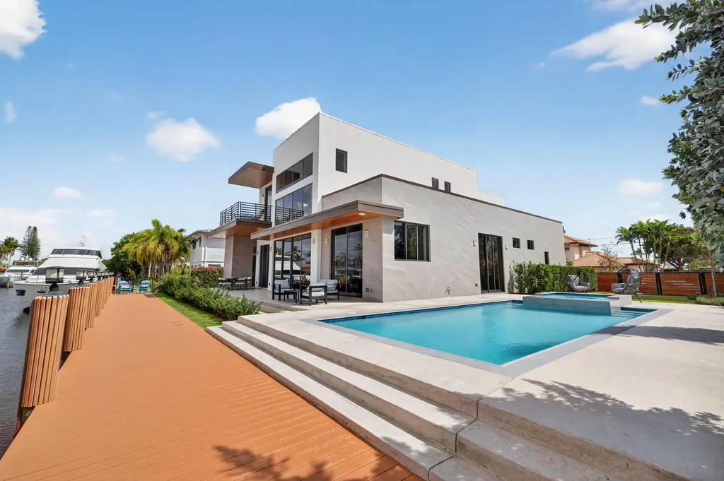 5211 NE 32nd Avenue Fort Lauderdale FL 33308