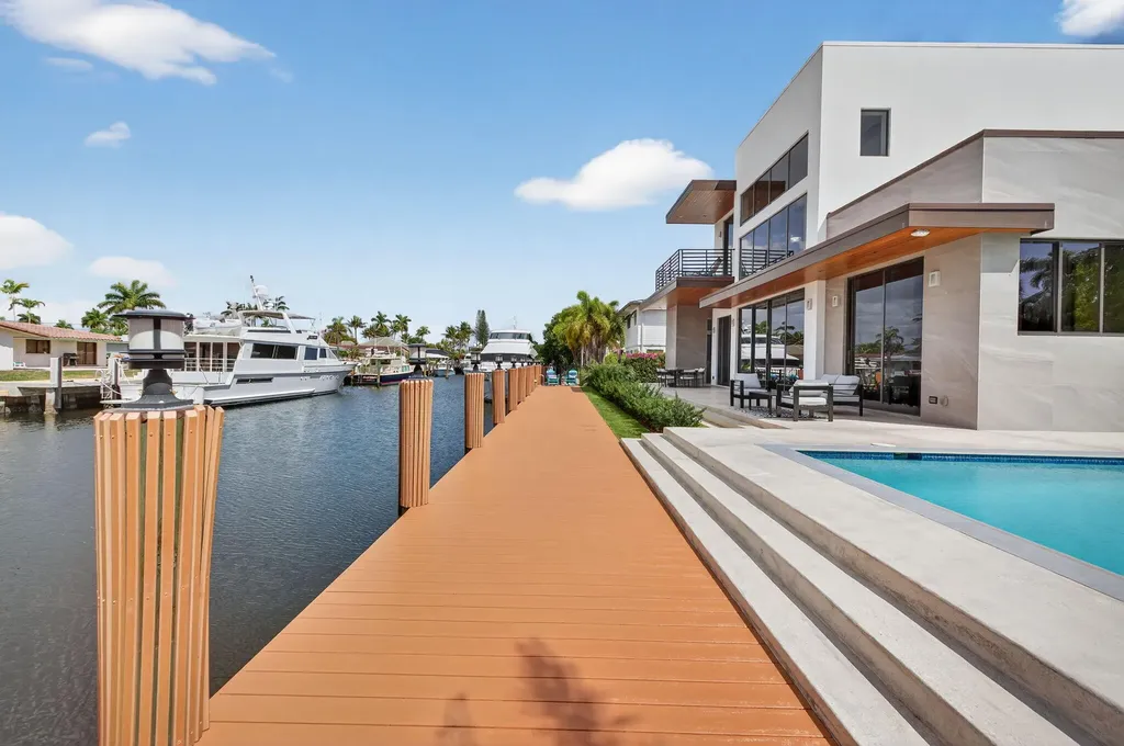 5211 NE 32nd Avenue Fort Lauderdale FL 33308