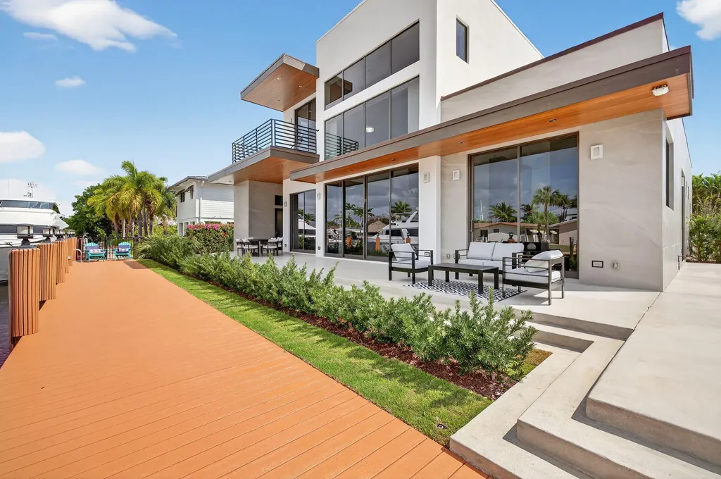 5211 NE 32nd Avenue Fort Lauderdale FL 33308