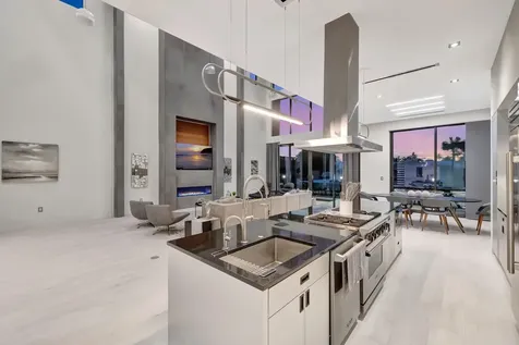 5211 NE 32nd Avenue Fort Lauderdale FL 33308