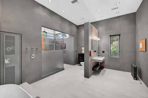5211 NE 32nd Avenue Fort Lauderdale FL 33308