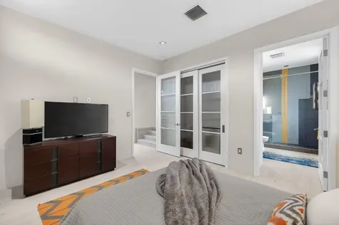 5211 NE 32nd Avenue Fort Lauderdale FL 33308