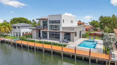5211 NE 32nd Avenue Fort Lauderdale FL 33308