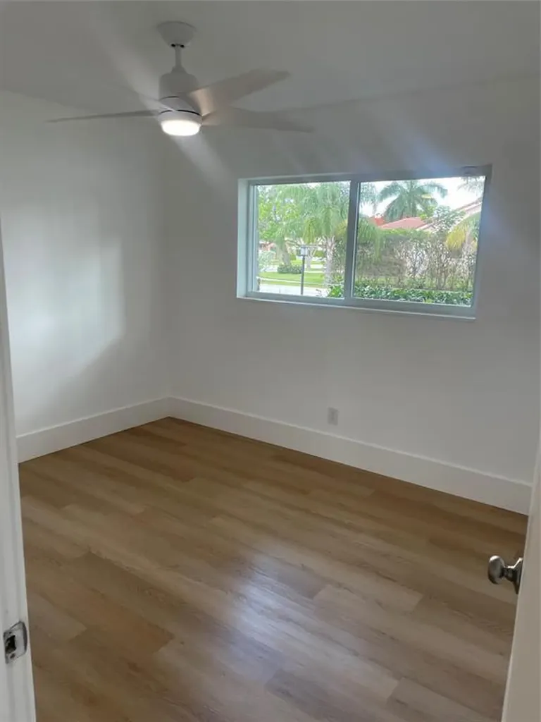 924 SW 11th Street Boca Raton FL 33486