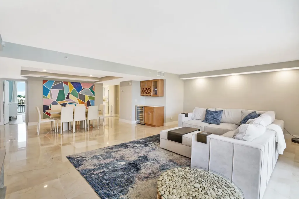 77 S Birch Road Fort Lauderdale FL 33316
