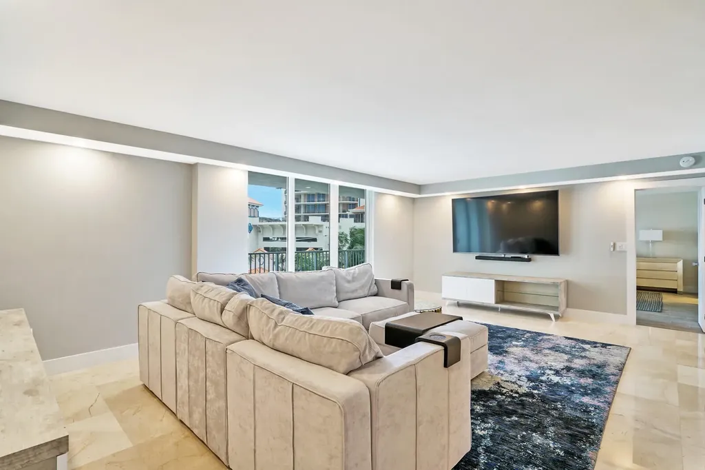 77 S Birch Road Fort Lauderdale FL 33316
