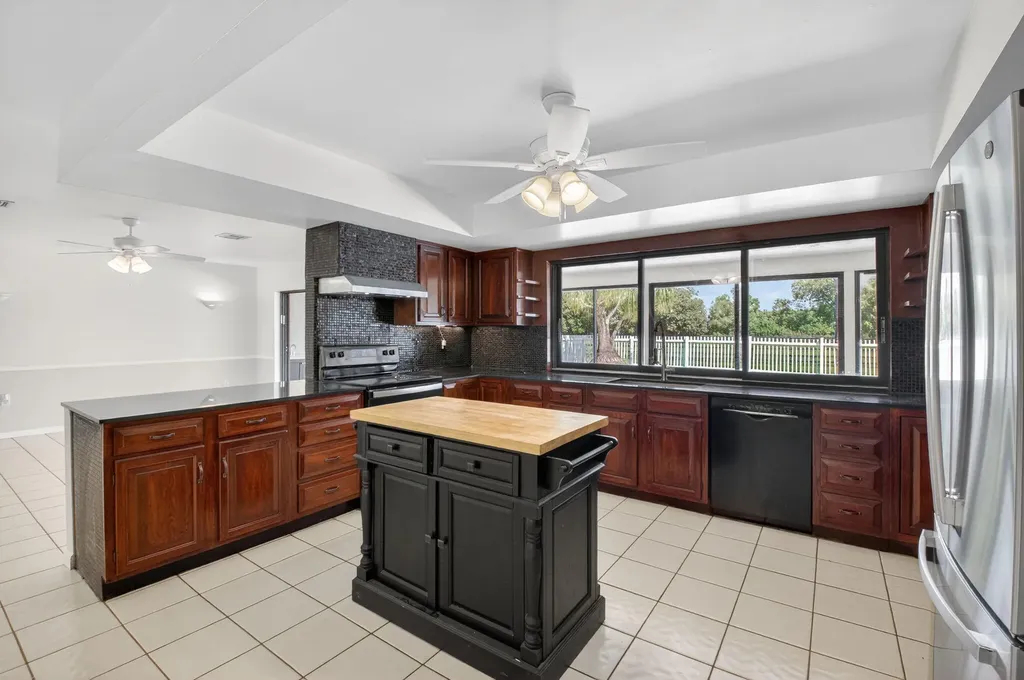 10157 La Reina Road Delray Beach FL 33446