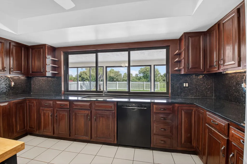 10157 La Reina Road Delray Beach FL 33446