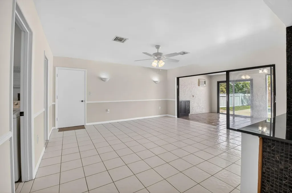 10157 La Reina Road Delray Beach FL 33446
