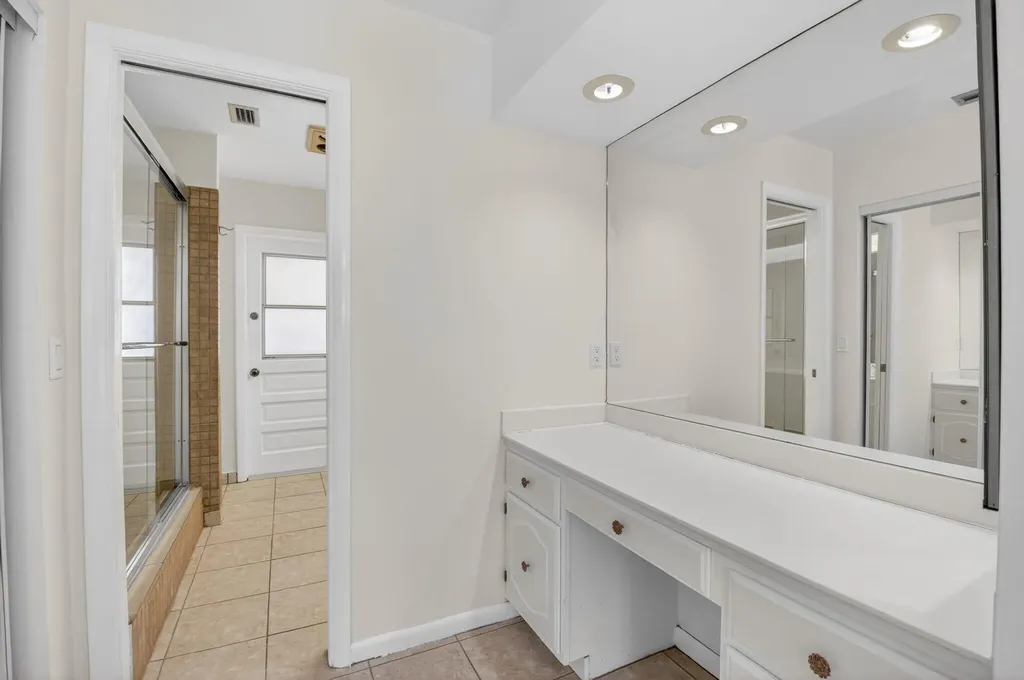 10157 La Reina Road Delray Beach FL 33446