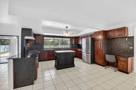 10157 La Reina Road Delray Beach FL 33446