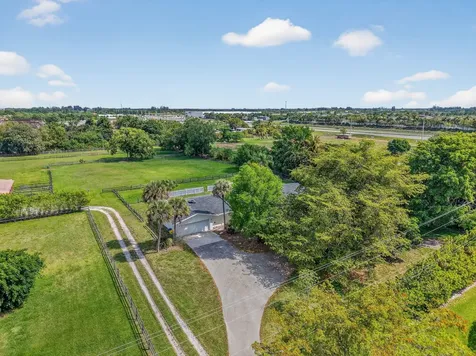 10157 La Reina Road Delray Beach FL 33446