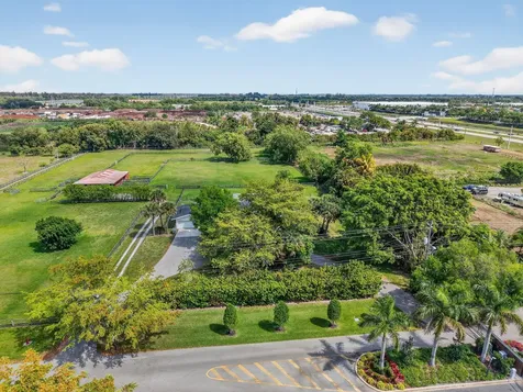 10157 La Reina Road Delray Beach FL 33446