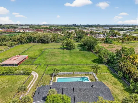 10157 La Reina Road Delray Beach FL 33446