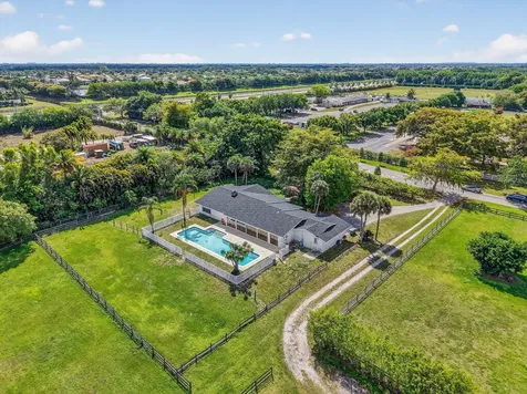 10157 La Reina Road Delray Beach FL 33446