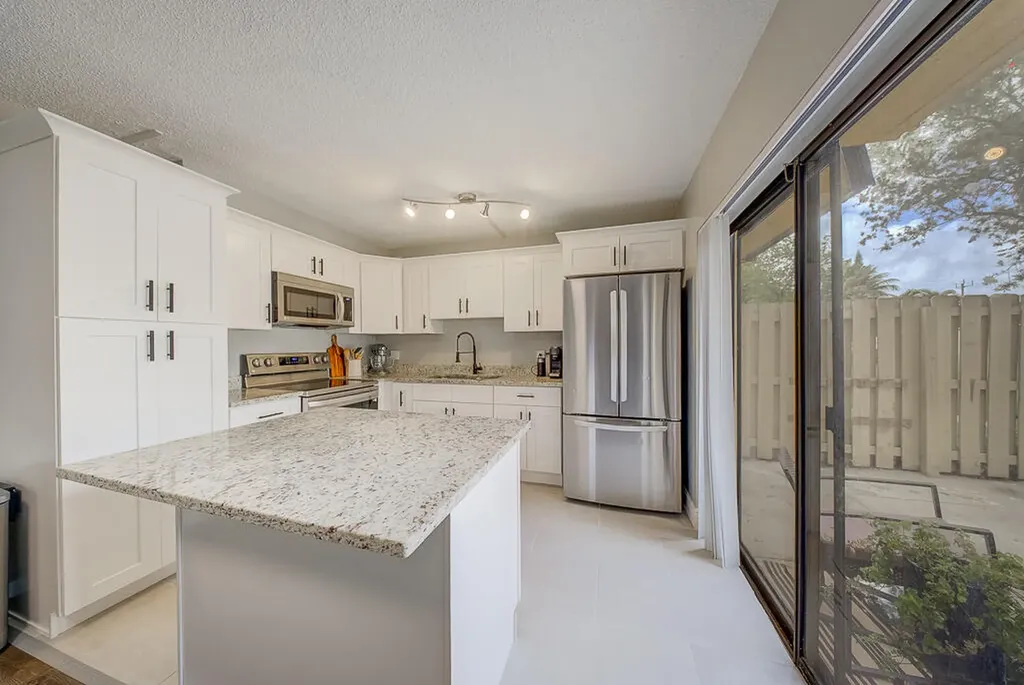 187 Woodland Road Palm Springs FL 33461