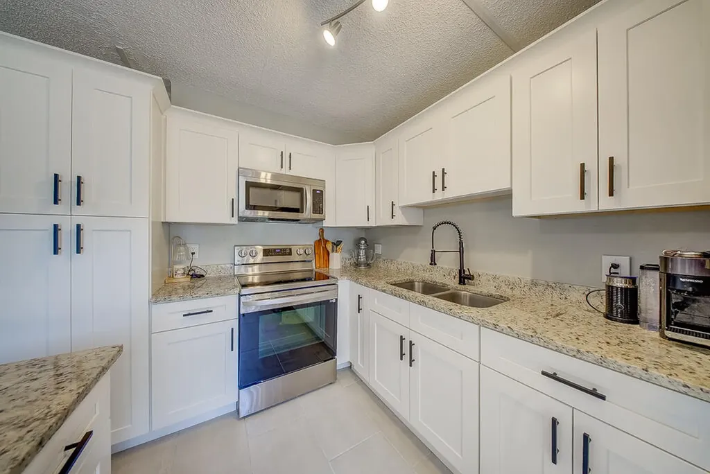 187 Woodland Road Palm Springs FL 33461