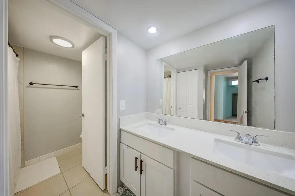 187 Woodland Road Palm Springs FL 33461