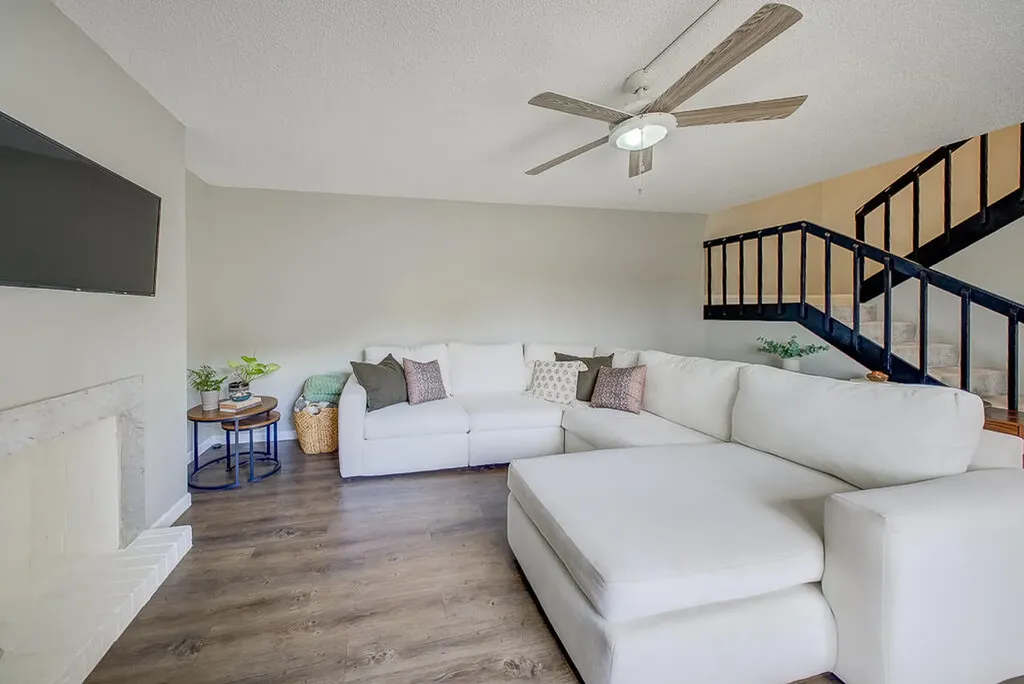 187 Woodland Road Palm Springs FL 33461