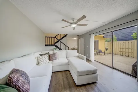187 Woodland Road Palm Springs FL 33461