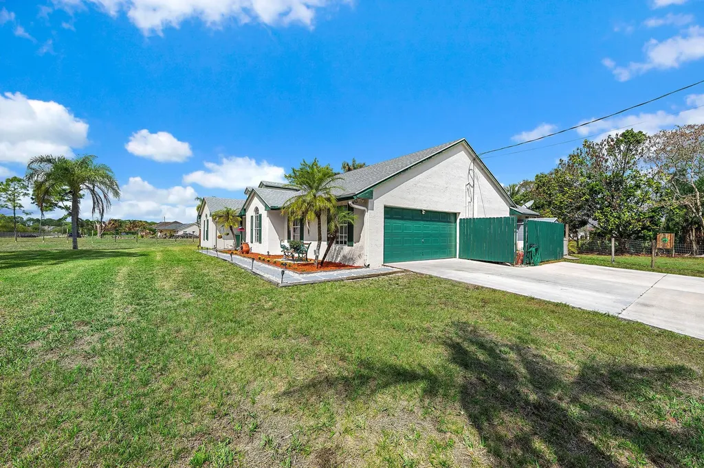 13721 86th Road N West Palm Beach FL 33412