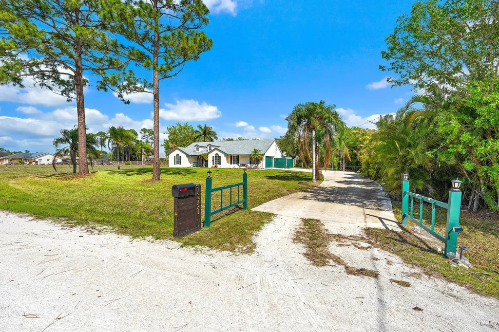 13721 86th Road N West Palm Beach FL 33412