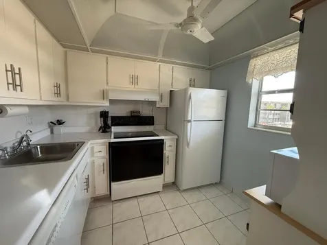 2861 NW 47th Terrace Lauderdale Lakes FL 33313