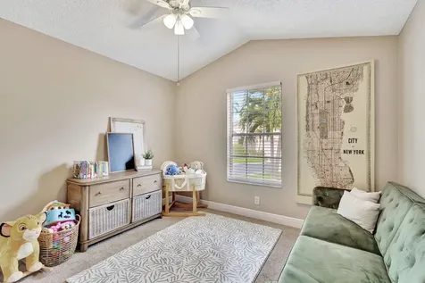 328 Hammocks Trail Greenacres FL 33413