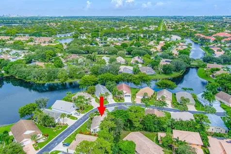 328 Hammocks Trail Greenacres FL 33413