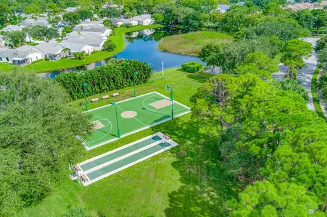 328 Hammocks Trail Greenacres FL 33413