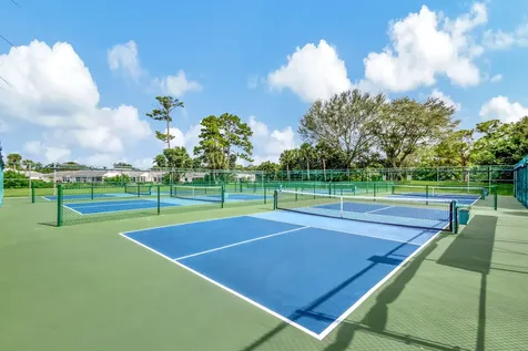 328 Hammocks Trail Greenacres FL 33413