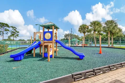 328 Hammocks Trail Greenacres FL 33413