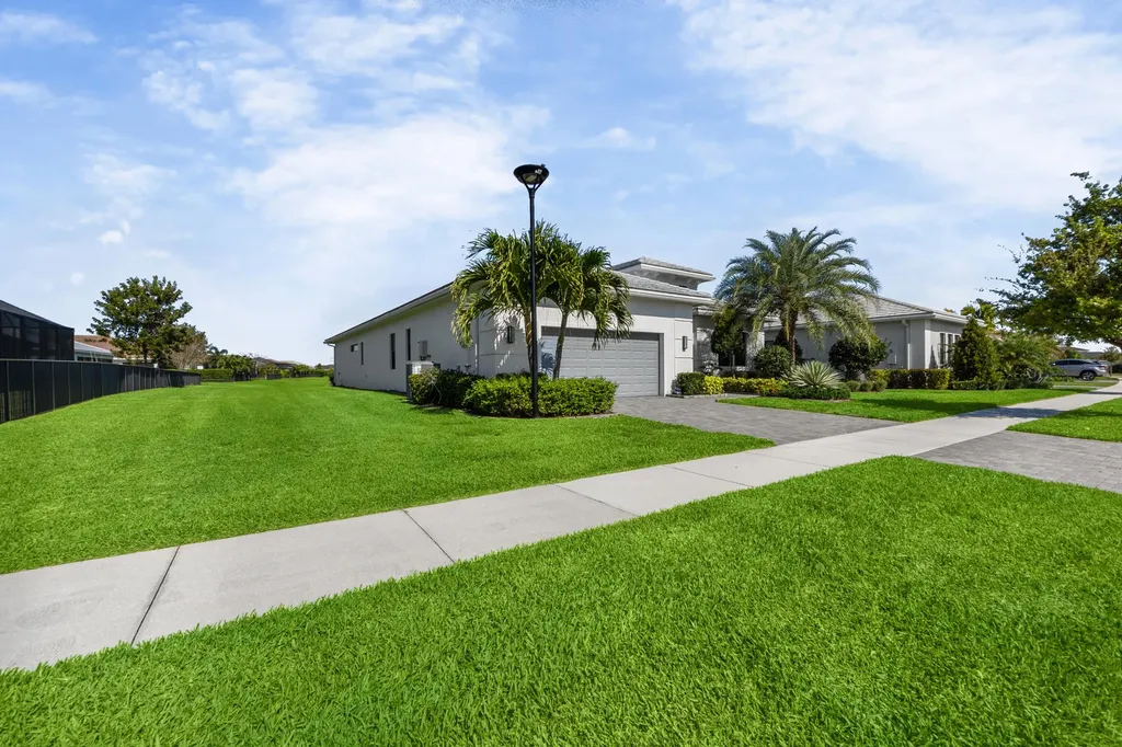 5353 Siesta Key Lane Westlake FL 33470