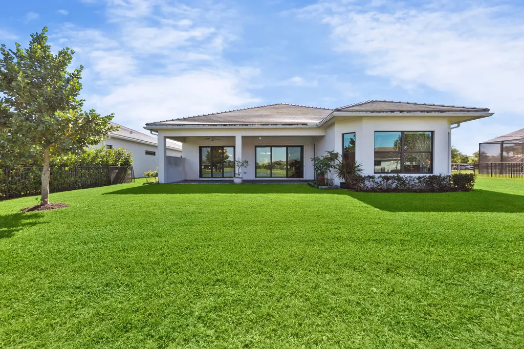5353 Siesta Key Lane Westlake FL 33470