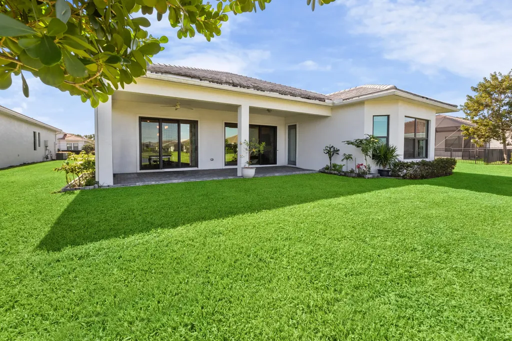5353 Siesta Key Lane Westlake FL 33470
