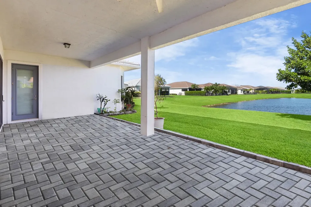 5353 Siesta Key Lane Westlake FL 33470