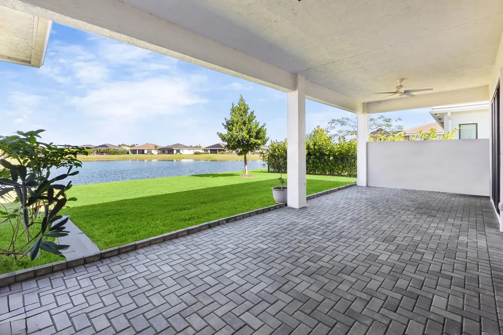 5353 Siesta Key Lane Westlake FL 33470
