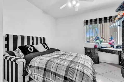 7623 Southampton Terrace Tamarac FL 33321