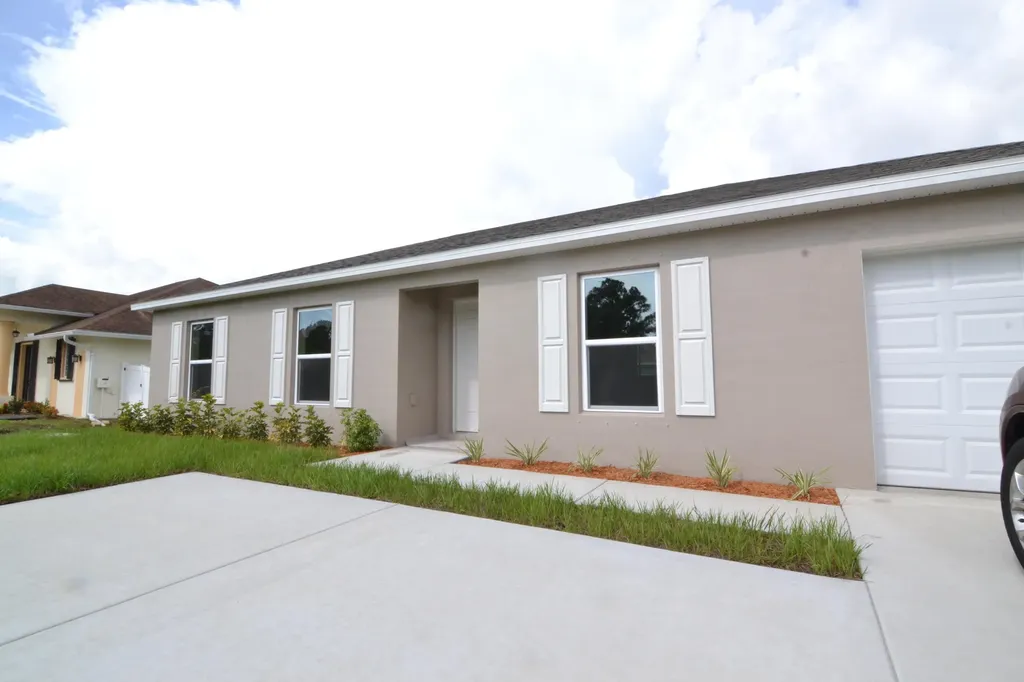 2266 SW Cameo Boulevard Port St Lucie FL 34953