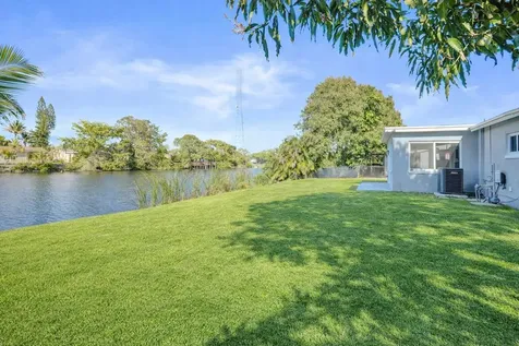 3271 NW 17th Street Lauderhill FL 33311
