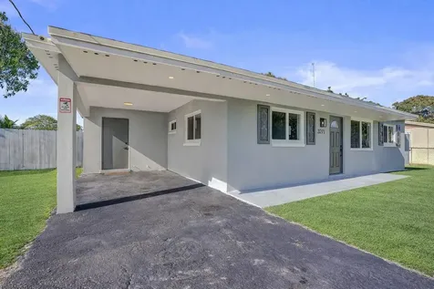 3271 NW 17th Street Lauderhill FL 33311