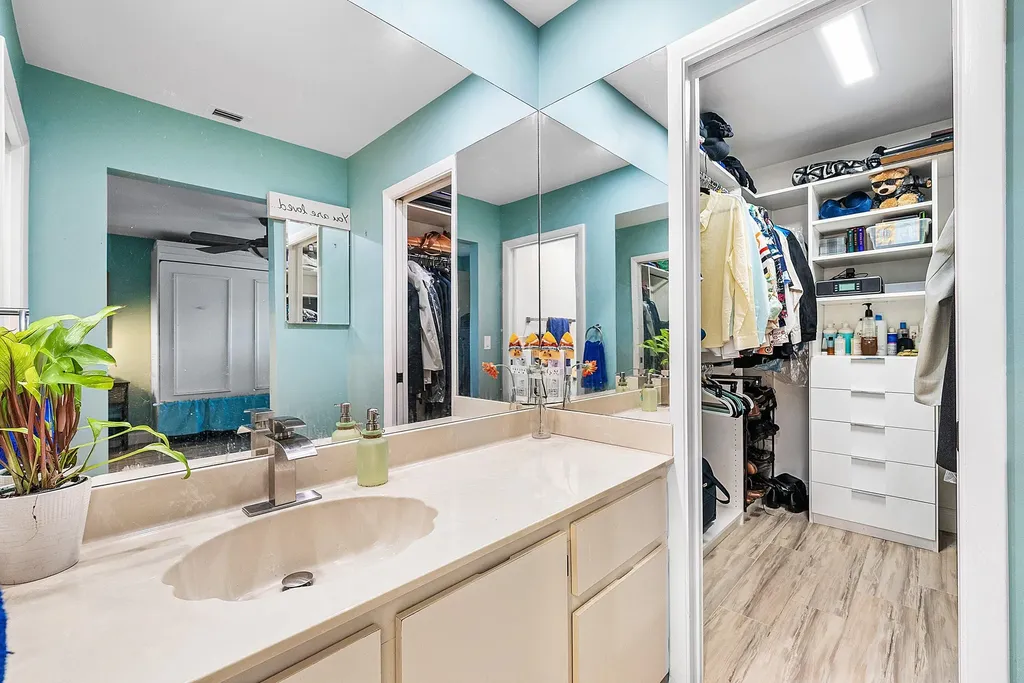 5664 Willow Creek Court Delray Beach FL 33484