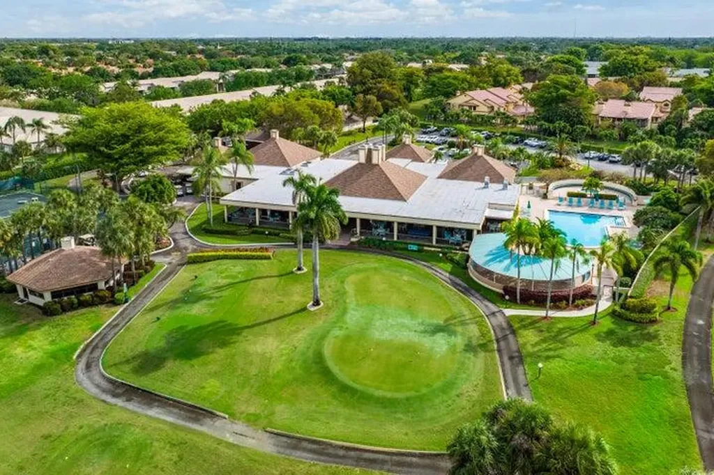 5664 Willow Creek Court Delray Beach FL 33484